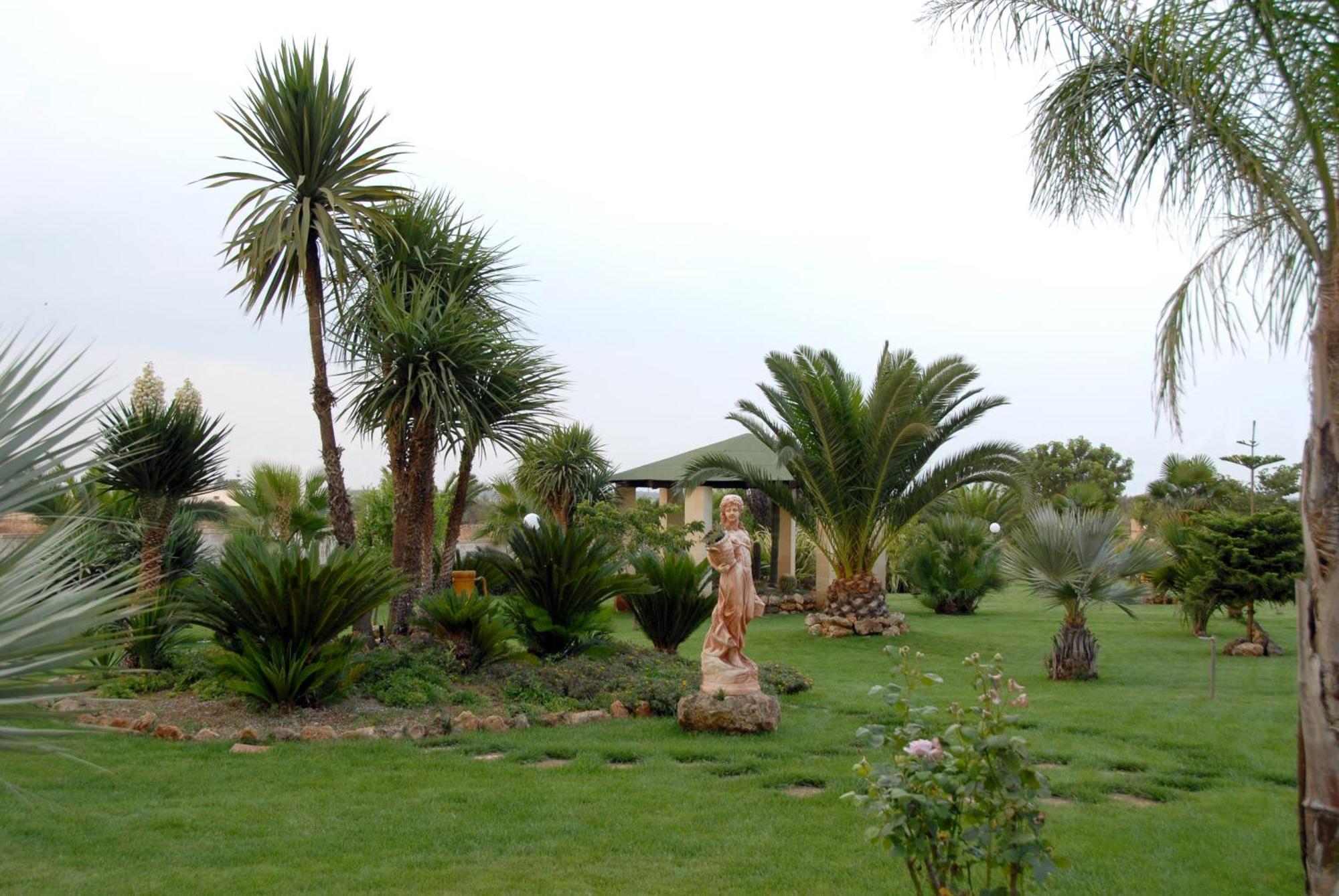 Masseria Grottella อาเวตรานา ภายนอก รูปภาพ