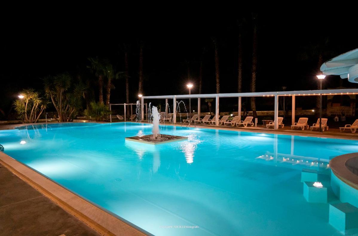 Masseria Grottella อาเวตรานา ภายนอก รูปภาพ